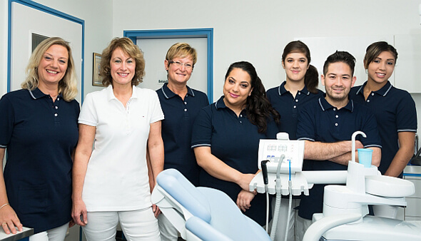 Praxisteam - Dr. med. dent. Gabriele Durst - Praxis für innovative und präventive Zahnmedizin